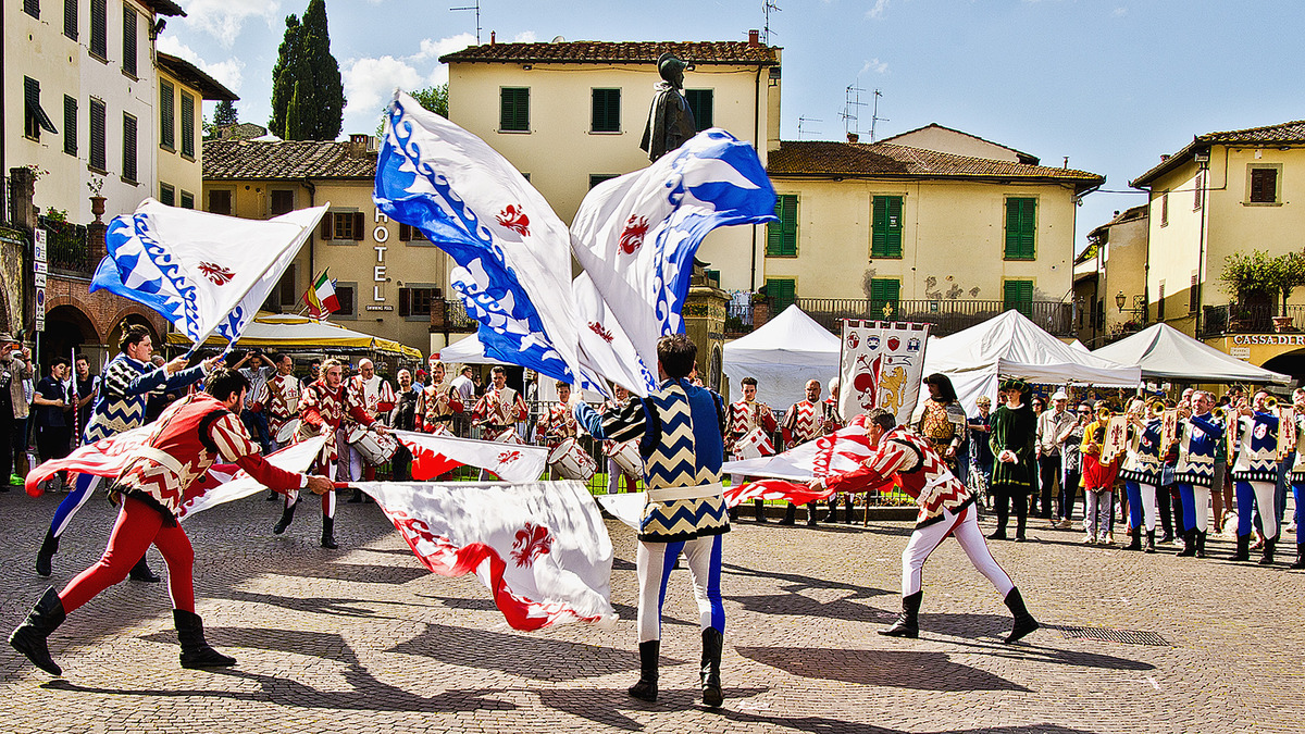 2 Flag Jugglers, Greve, Italy